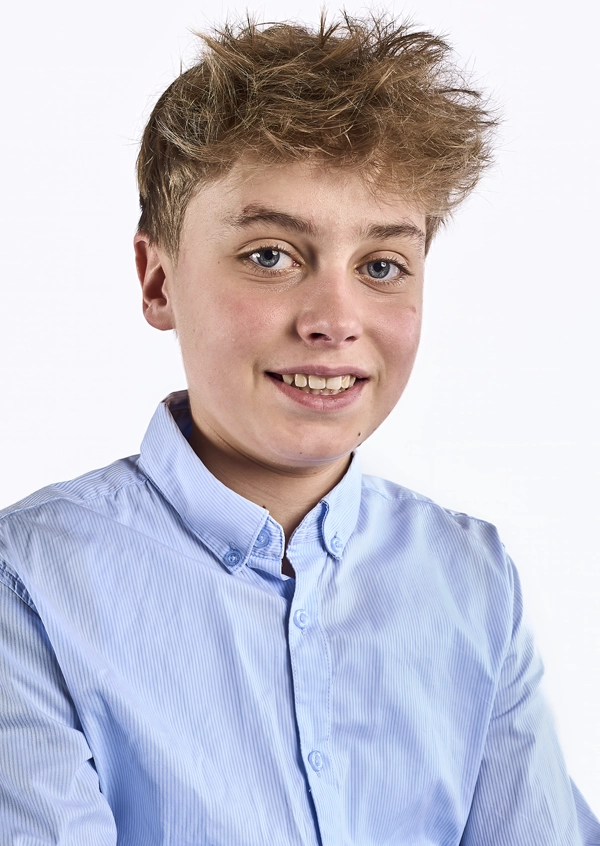 Studio77 600x846 Teenagaer 02